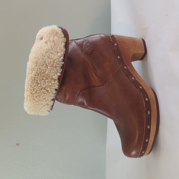 UGG Shoes - UGG Lynnea Ugg Shearling Leather Fold Over Wood Clog Bottom Boots l Size 6